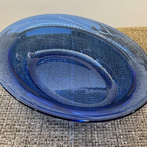 Pyrex Cobalt Blue Oval Baking / Casserole Dish, Vintage, RARE