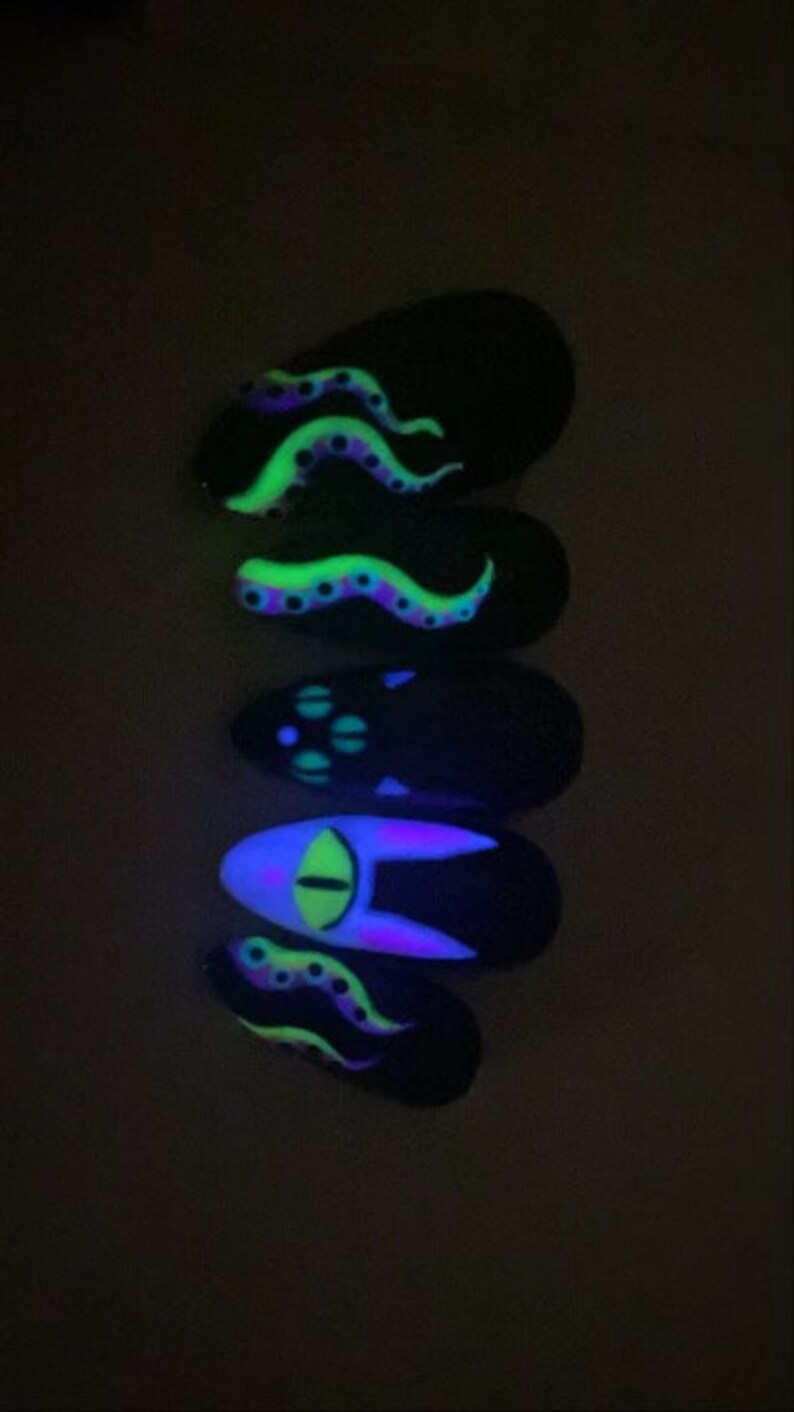 halloween nails fall nails handpainted alien press on nails tentacles glow in the dark image 5
