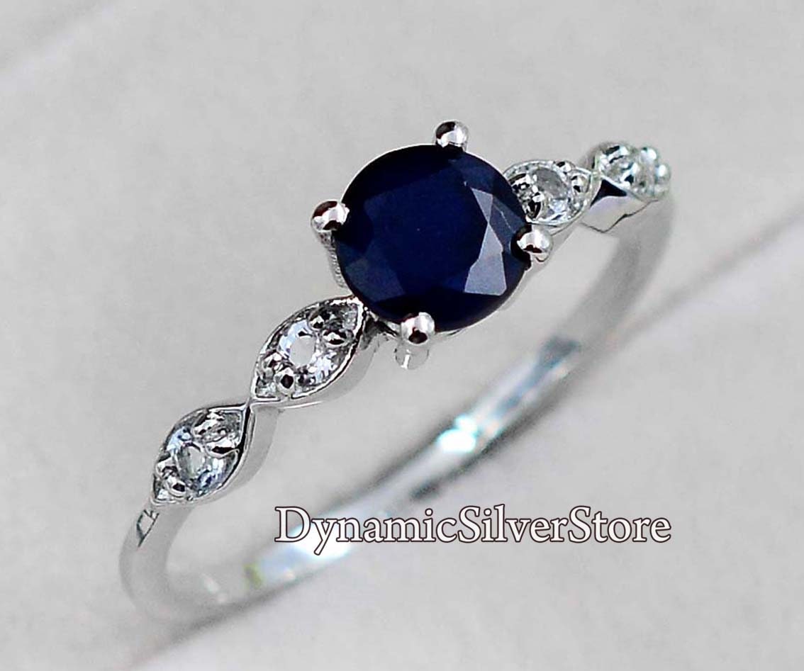 London Blue Stone Sterling Silver chain with love couple on the ring - Shop  happy sheep jewelry General Rings - Pinkoi