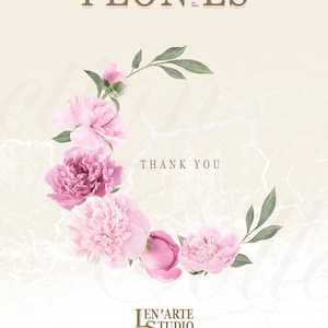Pu&ograve; includere: Peonie rosa disposte in cerchio con foglie verdi. Il testo "PEONIES PINK" &egrave; in alto nell'immagine. Il testo "THANK YOU" &egrave; al centro dell'immagine. Il testo "LEN'ARTE STUDIO" &egrave; in basso nell'immagine. Il testo "REAL FLOWER CLIPART" &egrave; sotto il nome dello studio.