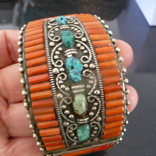 bracelet manchette tibet turquoises barrettes de corail sur bronze