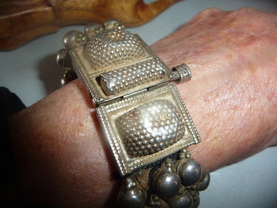ancient Indian tribal silver bracelet - Rajasthan - image 5