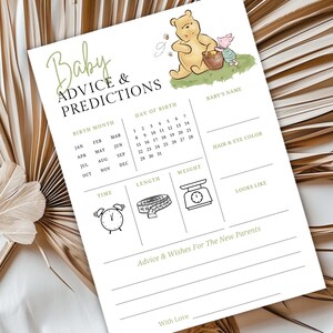 Puede incluir: Una tarjeta de juego de baby shower imprimible con una ilustraci&oacute;n de Winnie de Pooh. La tarjeta tiene secciones para que los invitados predigan el mes, el d&iacute;a, la hora, la longitud, el peso, el color del cabello y los ojos del beb&eacute;, y c&oacute;mo se ver&aacute; el beb&eacute;. La tarjeta tambi&eacute;n tiene una secci&oacute;n para que los invitados escriban consejos y deseos para los nuevos padres.