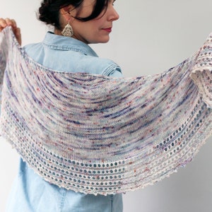 KNITTING PATTERN - Easy shawl knitting pattern - Spindrift Shawl - Digital download pdf -