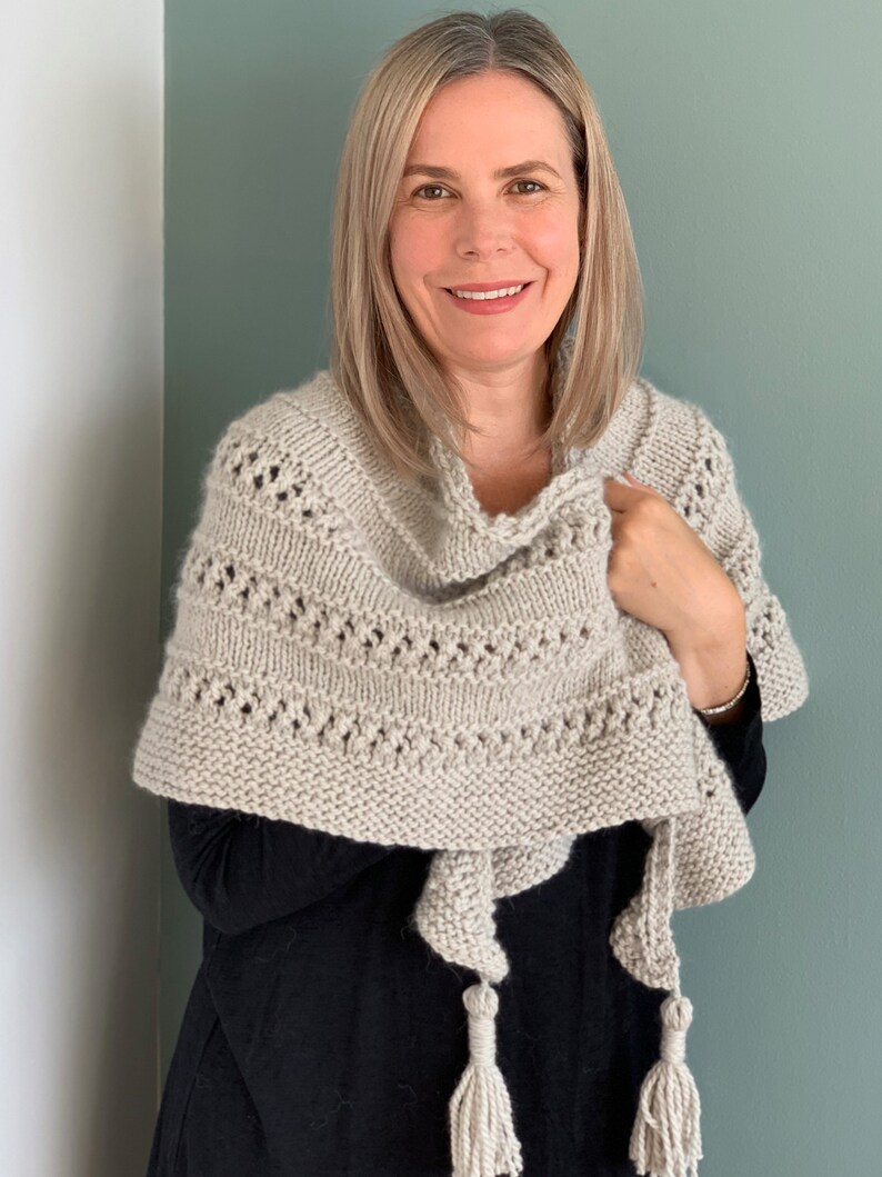 KNITTING PATTERN Easy Shawl Knitting Pattern Bide Shawl Digital