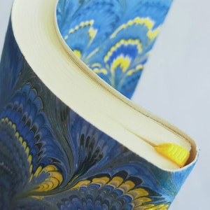 Marbled Journal - 100% recycled paper - peacock feather - With elastic band and Bookmark