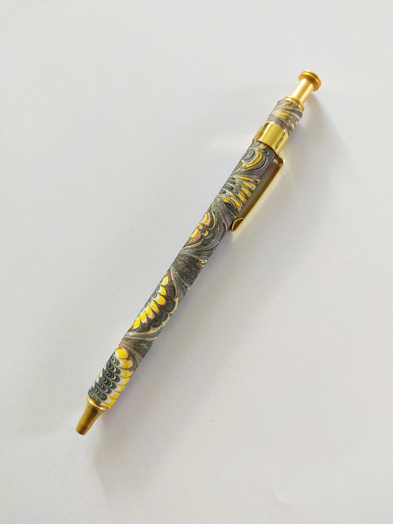 marbled ballpoint pen refillable Multicolour dark