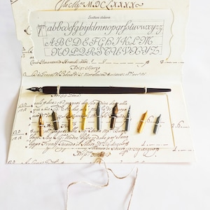 Set de calligraphie avec crayon et 9 plumes supplémentaires