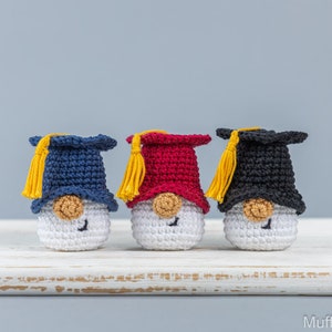 Modèles au crochet Mini porte-clés nain de remise des diplômes, Modèle de porte-clé au crochet, Cadeaux de remise des diplômes, Modèle de porte-clé gnome au crochet image 8