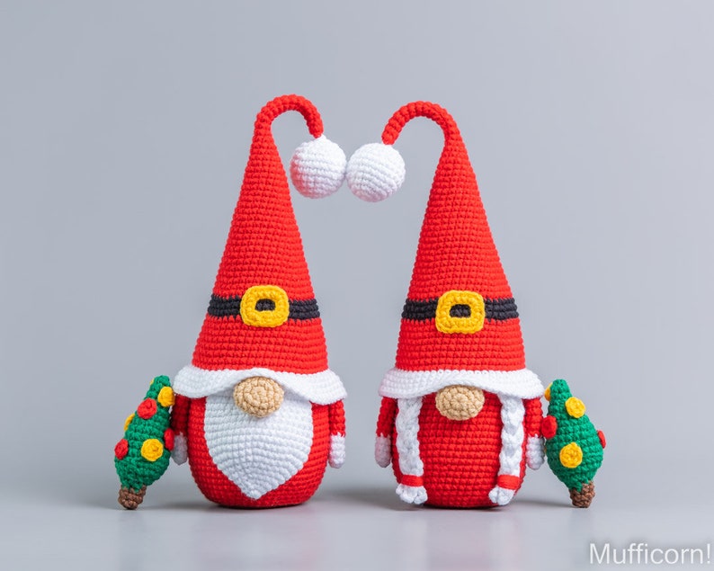 Kersthaakpatronen Kerstkabouters met kerstbomen, Kerstkabouters amigurumipatroon, Gehaakte kerstornamenten, Vakantiekabouter afbeelding 5