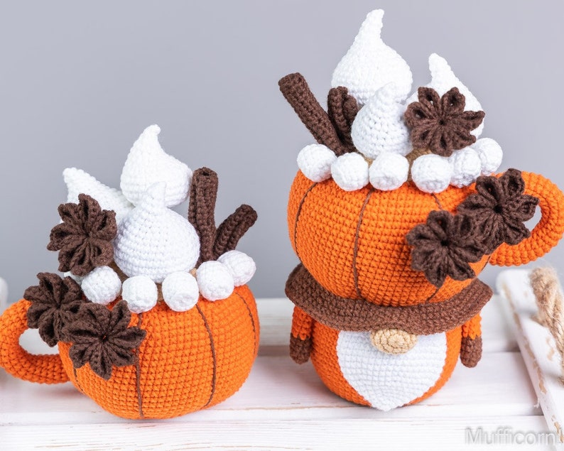 Thsnksgovong Modèles de crochet gnome de citrouille et tasse au crochet, modèle de gnome au crochet d'Halloween, modèle de décoration au crochet de gnome de citrouille Amigurumi image 2