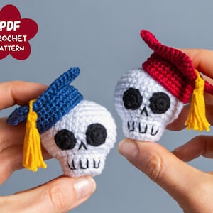 Halloween crochet patterns skull keychain, Graduation crochet skull pattern, Crochet skull amigurumi pattern, Crochet keychain pattern