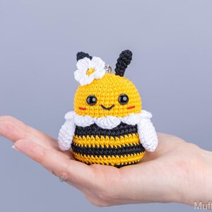 Crochet Bee Pattern, Amigurumi bee crochet keychain pattern, Crochet pattern bumble bee car hanger, Crochet animals pattern, Crochet flower image 4