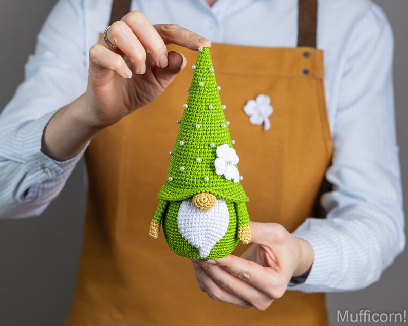 Crochet patterns Lucky gnome and four leaf clover pattern, Crochet gnome amigurumi pattern, St. Patrick's day crochet pattern, Crochet decor image 8