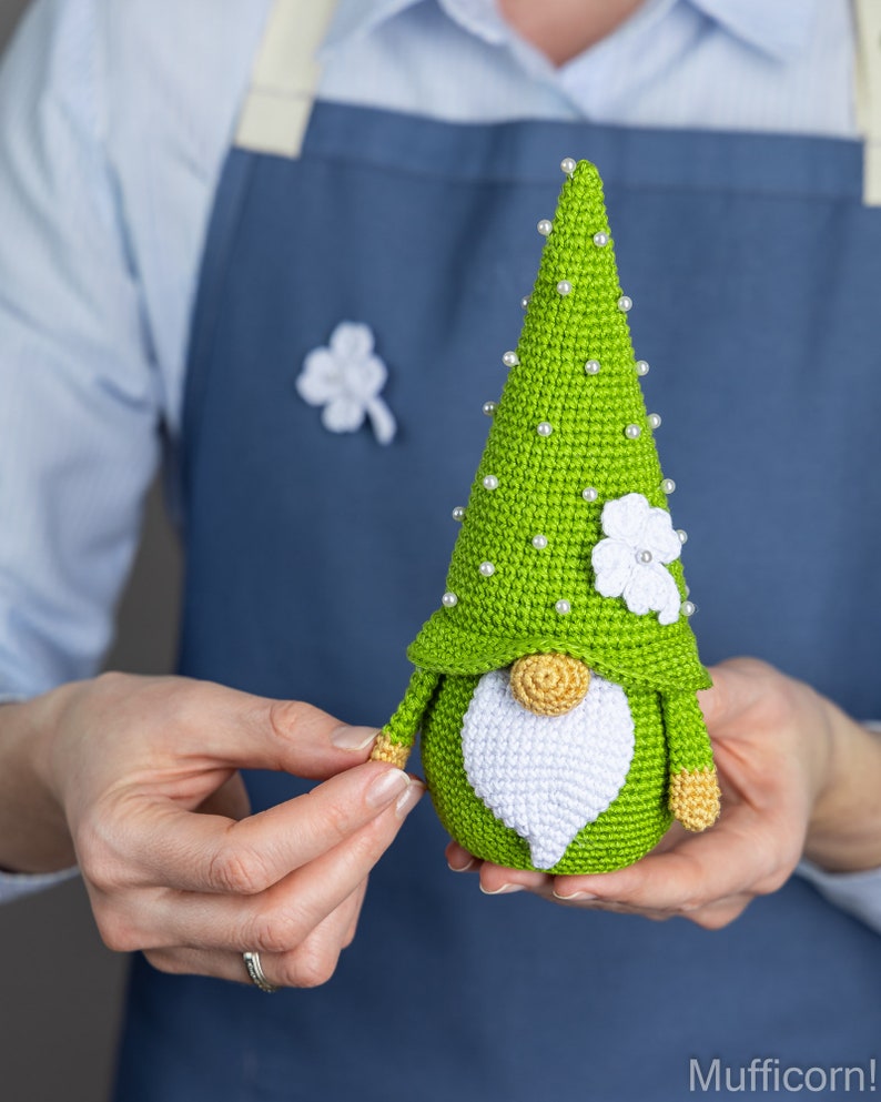 Crochet patterns Lucky gnome and four leaf clover pattern, Crochet gnome amigurumi pattern, St. Patrick's day crochet pattern, Crochet decor image 6