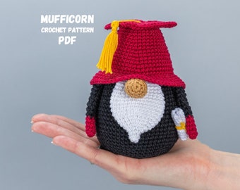 Crochet patterns Graduation gnome, Crochet gnome pattern, Graduation gifts crochet gnome pattern, Crochet gift for teacher, Crochet decor