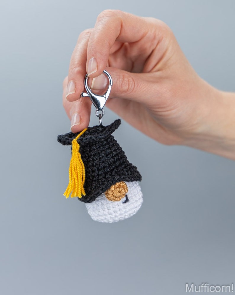Crochet patterns Mini Graduation gnome keychains, Crochet keychain pattern, Graduation gifts crochet gnome keychain pattern, Crochet gift image 7