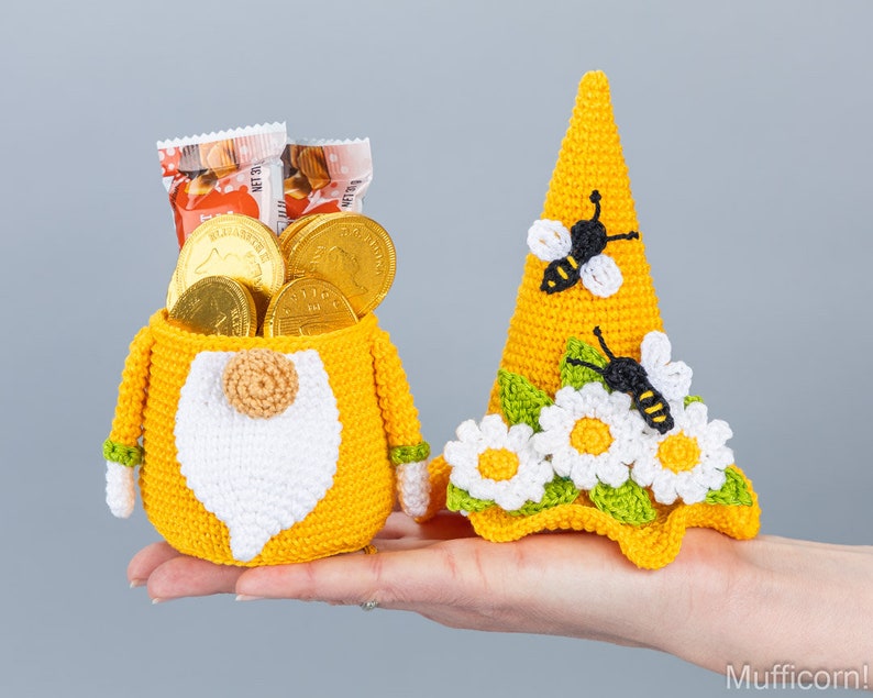 Crochet pattern gnome bowl for Mother's day with crochet flowers, Crochet bee gnome amigurumi pattern, Spring crochet decor, Crochet daisy image 7