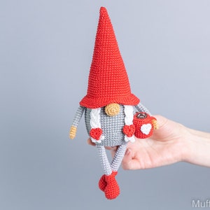 Gnomes au crochet avec des tasses, motif amigurumi au crochet, motifs au crochet pour la Saint-Valentin, cadeau au crochet pour couple, coeur au crochet image 8