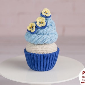 Crochet pattern cupcake with pansies, Amigurumi food for summer garden kid's preted play, Crochet food pattern, Crochet play food pdf