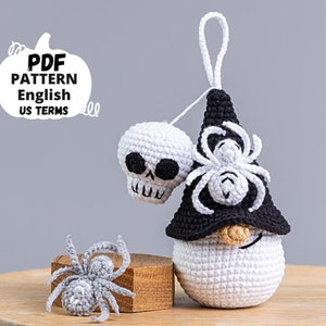 Halloween crochet keychain pattern gnome with skull ans spider, Keychain skull crochet pattern, Crochet Halloween spider gnome pattern