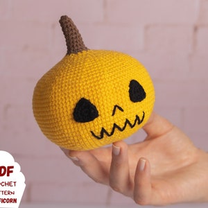 Halloween creepy crochet pumpkin pattern, Halloween crochet pattern, Halloween creepy amigurumi pattern, Crochet amigurumi pattern Halloween