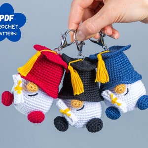 Crochet patterns Graduation gnomes, Crochet keychain pattern, Graduation gifts crochet gnome keychain pattern, Crochet gift for teacher