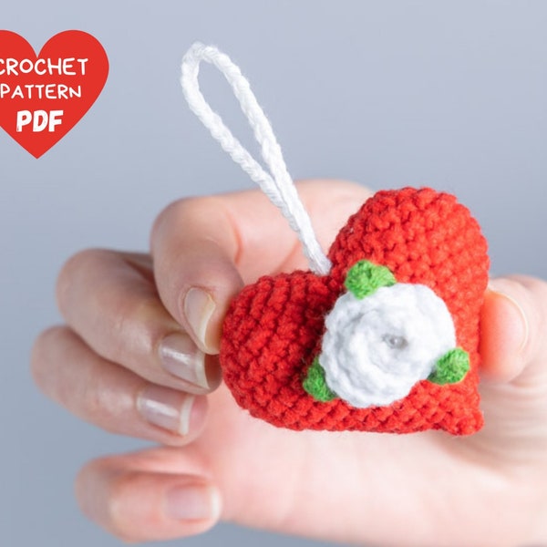 Crochet keychain pattern, Crochet heart pattern with flowers, Crochet flower pattern, Crochet Valentines day ornament, Crocget decorations