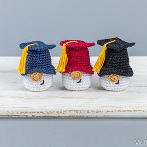 Crochet patterns Mini Graduation gnome keychains, Crochet keychain pattern, Graduation gifts crochet gnome keychain pattern, Crochet gift image 9