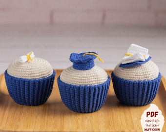 Teacher gift crochet cupcake pattern, Crochet decor pattern with graduation cap, Crochet back to school gift pattern for high school teacher