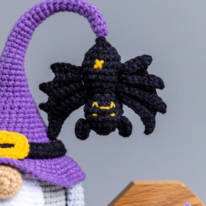 Crochet patterns Halloween gnome and crochet bat pattern, Halloween crochet gnome pattern, Crochet Halloween bat decor, Cute bat pattern imagen 4