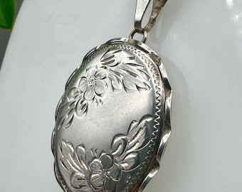Vintage Birmingham 1995 Large Sterling Silver Locket & 18” Sterling Curb Chain