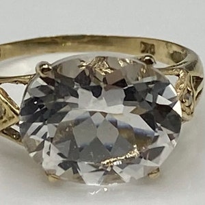 Stunning Vintage 9ct Hallmarked Solid Yellow Gold Clear Gemstone Ring 2g Size O