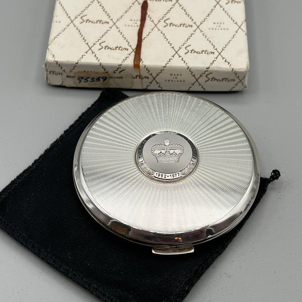 Queen Elizabeth II 1977 Jubilee Stratton Powder Compact W/ Original Pouch & Box