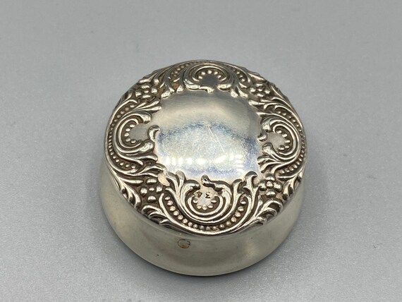 Stunning 1930’s hallmarked sterling silver large p