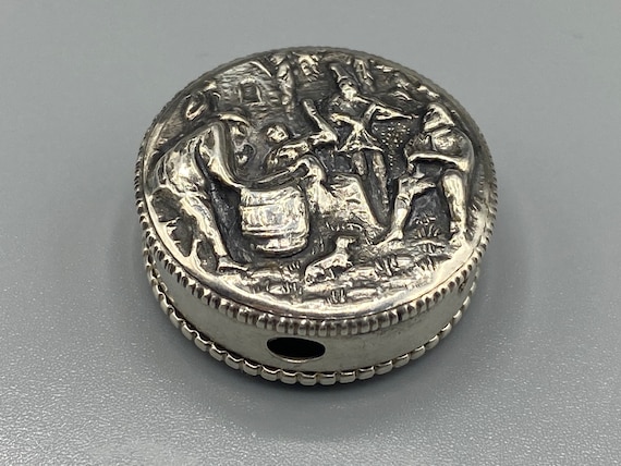 アンティーク雑貨 London Import Hallmark 1986 Pill Box $_12.JPG?set_id=880000500F
