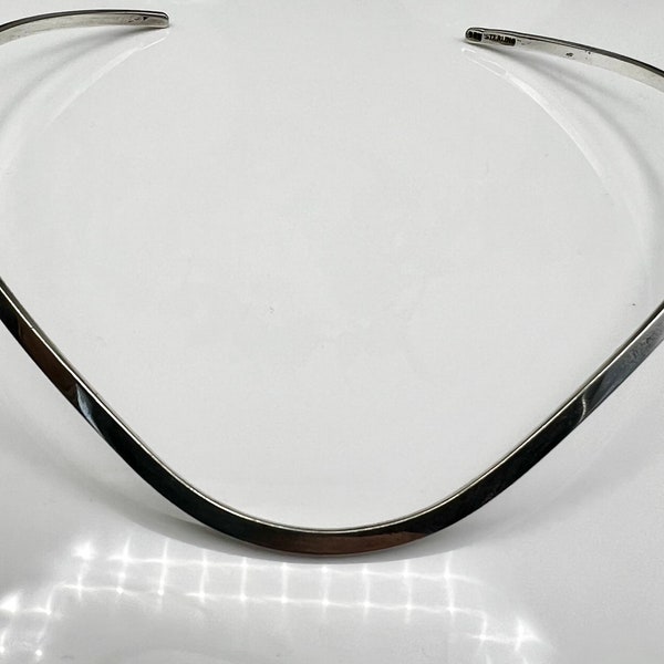 Vintage London import  1997 W.S.G  Sterling Silver Plain Torque Choker 18g