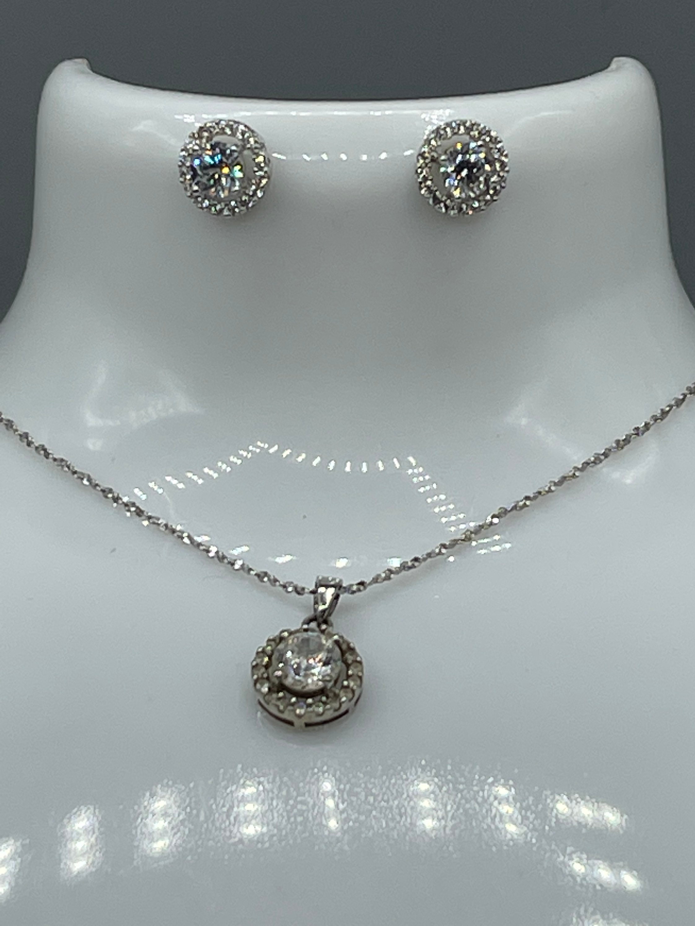 Vintage Australian Silver Coin Necklace - 15 1/2