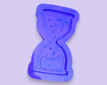 Hourglass Moon Silicone Mould: Resin Keyring, Earring, Pendant (3mm Depth)