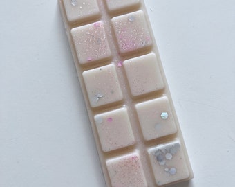 Izzy M Highly scented soy wax melt