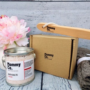 Organic bath salts, natural bath salts, Rose bath salts, Lavender bath salts, Grapefruit bath salts. Mommy Co. Bath salts are 100% Natural
