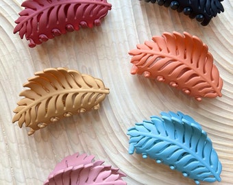 Matte Leaf Hair Claw Clip: Large Hair Accessory