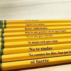 Spanish Motivational Pencils – Custom Engraved Inspirational Quotes – Back to School, Teacher Gifts, Classroom Favors