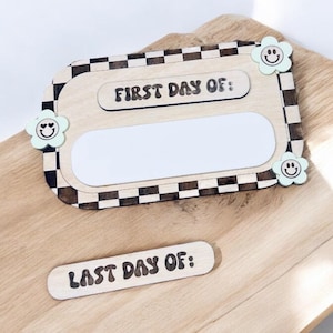 Back to School Sign - Retro Checkered Print Reversible Whiteboard, First day of school, Last day of school sign