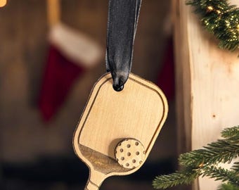 Adorno navideño de pickleball grabado con láser / Regalo deportivo personalizado