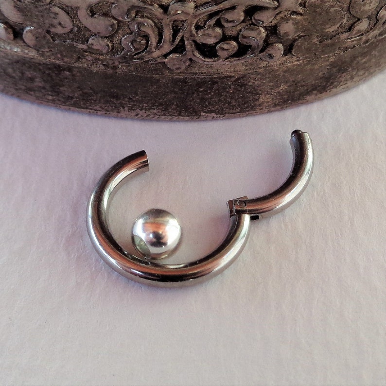 Clicker Beaded Septum Ring Seamless Tragus Piercing Jewelry Helix Cartilage Upper Ear Segment Nipple Ring Endless Hoop Earring G23 Titanium