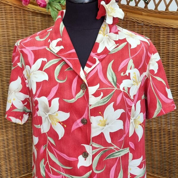 Vintage Ladies Hawaiian Rayon Shirt