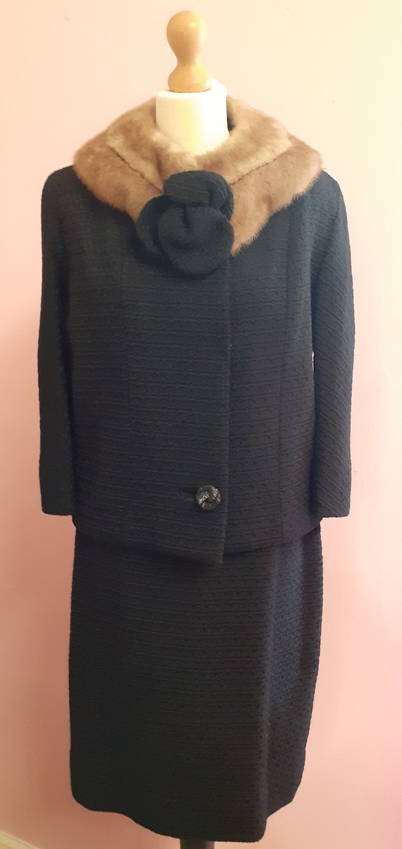 womens 1960s vintage suit
