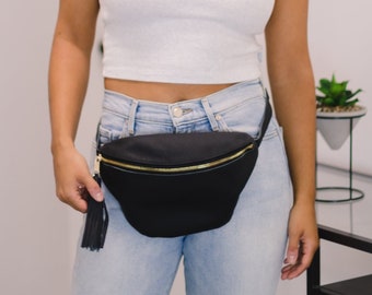 Waist bag in genuine leather, bum bag - hip bag with tassel