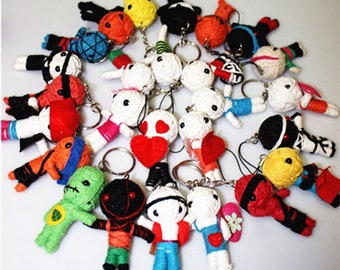 Porte-clés Voodoo Doll 2 pack. Porte-clés en corde de chanvre poupée vaudou couleurs assorties 2 pièces